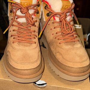 UGG HIGHLAND HI HERITAGE Women’s Chestnuts Sneaker/Boot Model# W/1123714